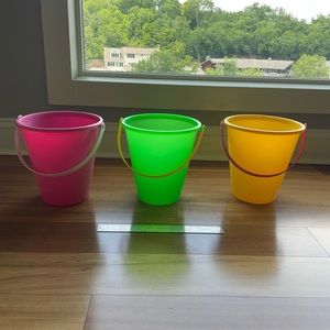 3 Coordinating Plastic Pails